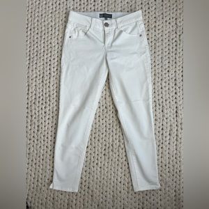Ankle crop white denim